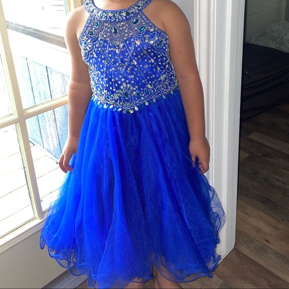 Beautiful sequin Royal blue dress. Girls size 6, only worn once. - Picture 2 of 3